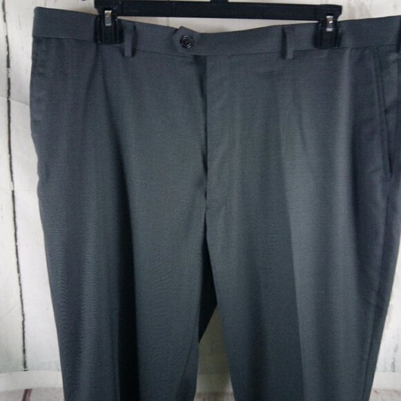 NWOT Roundtree & Yorke TravelSmart Classic Fit Dark Gray Dress Pants 42x30 FF - Picture 2 of 8